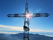 37 Alla bella croce dello Zuc di Valmana (1546 m)